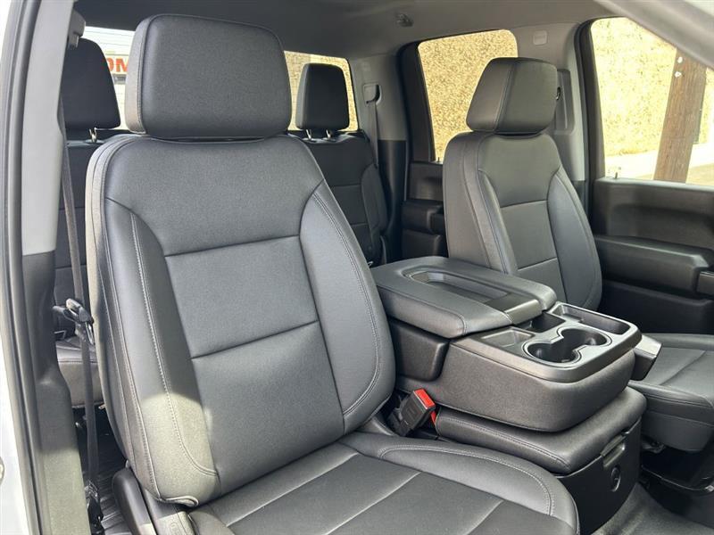GMC Sierra photo 12