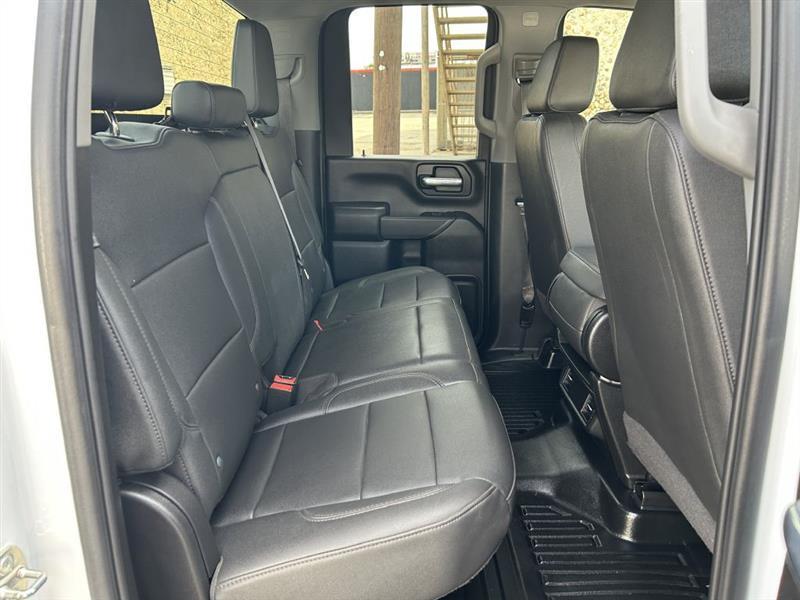 GMC Sierra photo 13