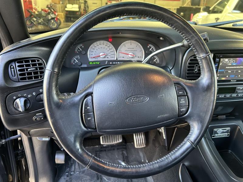 Ford F-150 Harley-Davidson SuperCrew 2WD 2002