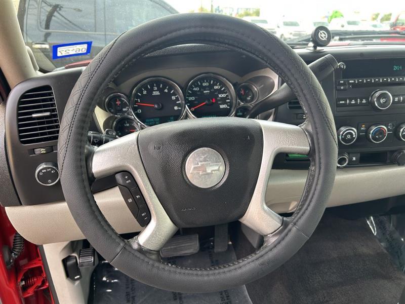 Chevrolet Silverado photo 6