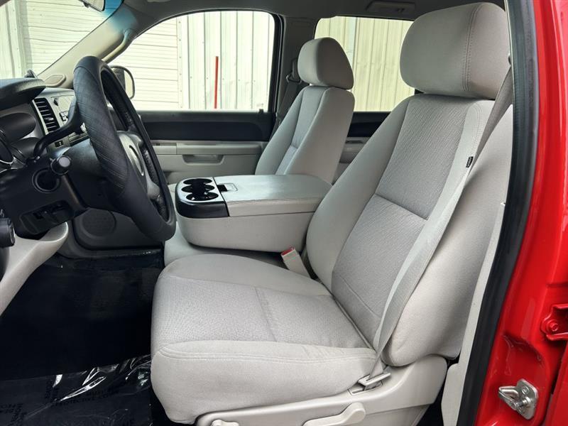 Chevrolet Silverado photo 8
