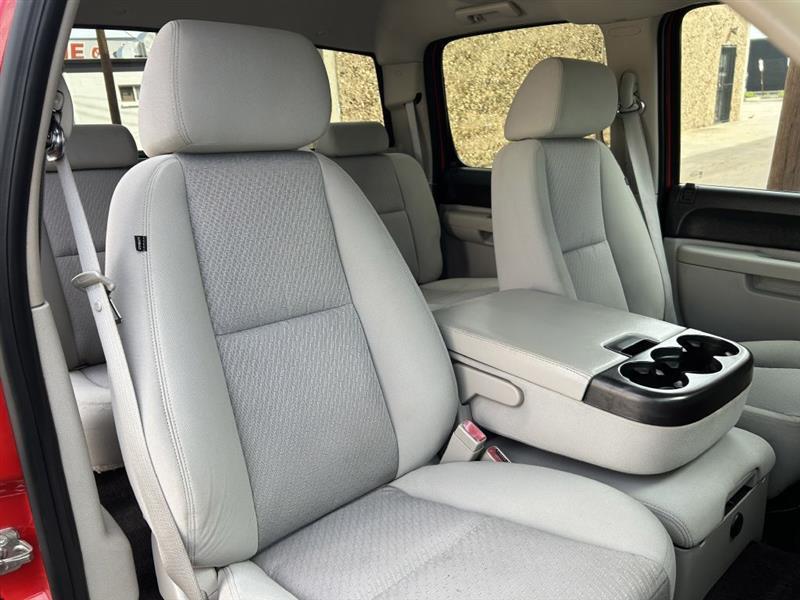 Chevrolet Silverado photo 11