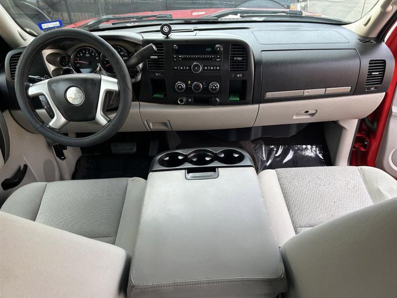 Chevrolet Silverado photo 13