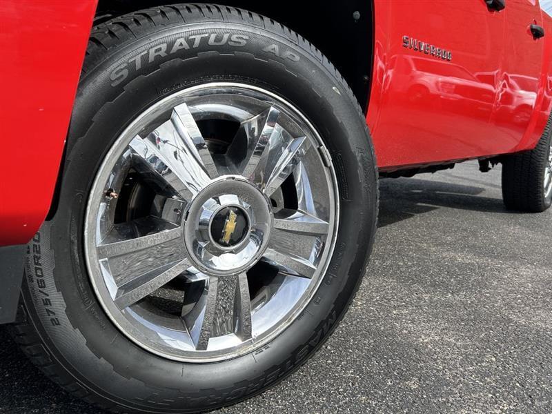 Chevrolet Silverado photo 15