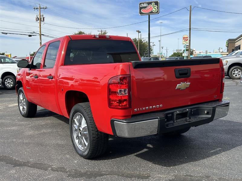 Chevrolet Silverado photo 17