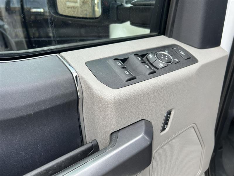 Ford F-250 SD XLT Crew Cab 4WD 2022