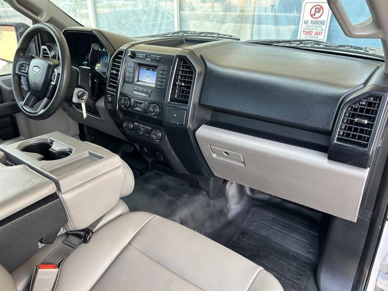 Ford F-150 XLT 4WD 2020