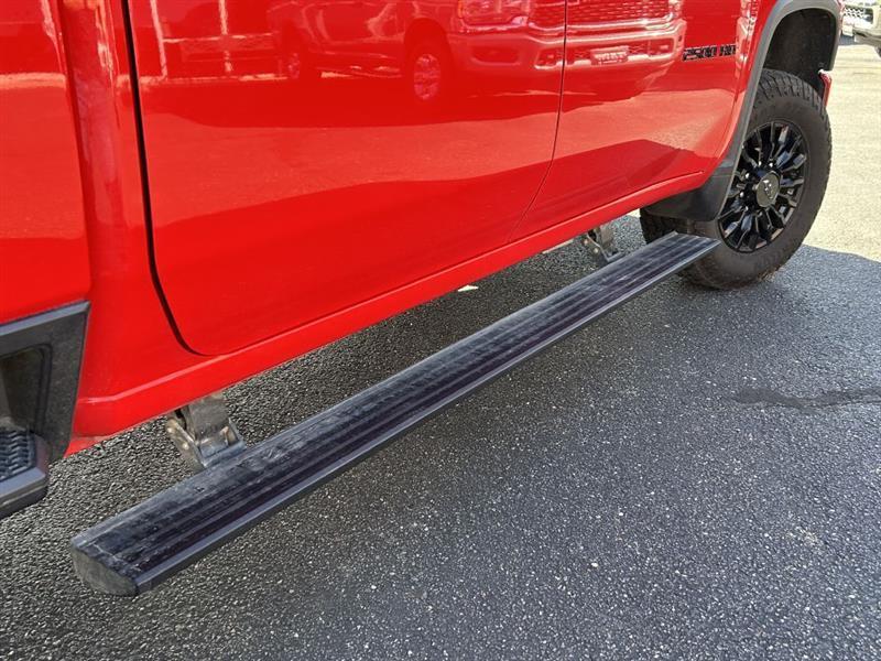 Chevrolet Silverado photo 22