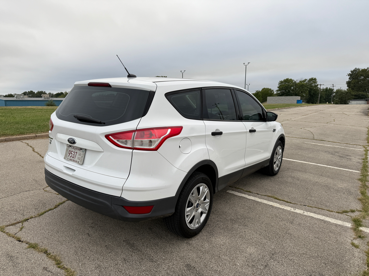2013 Ford Escape S photo 4