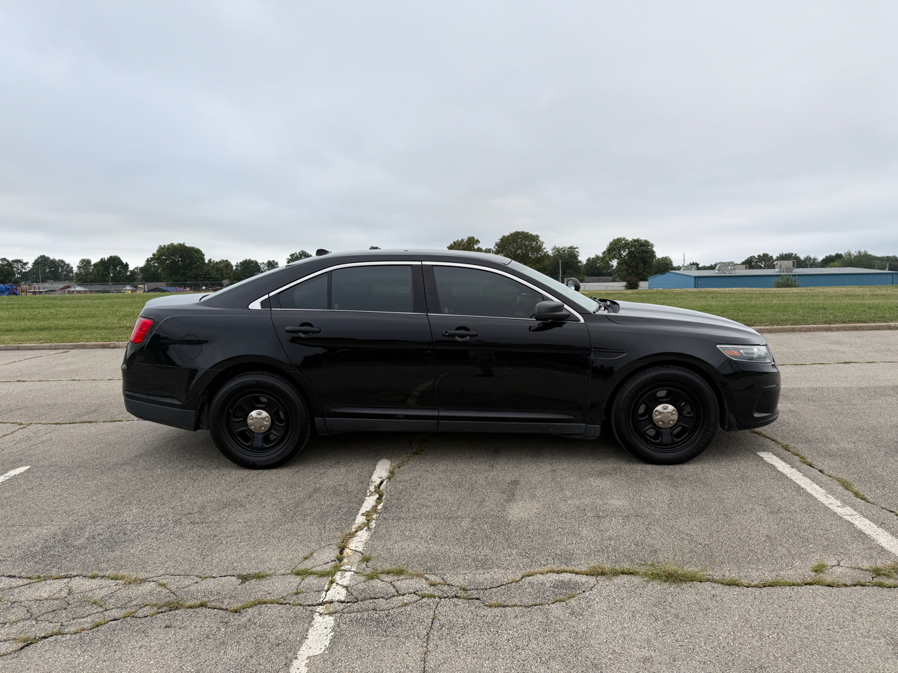 2016 Ford Taurus photo 4
