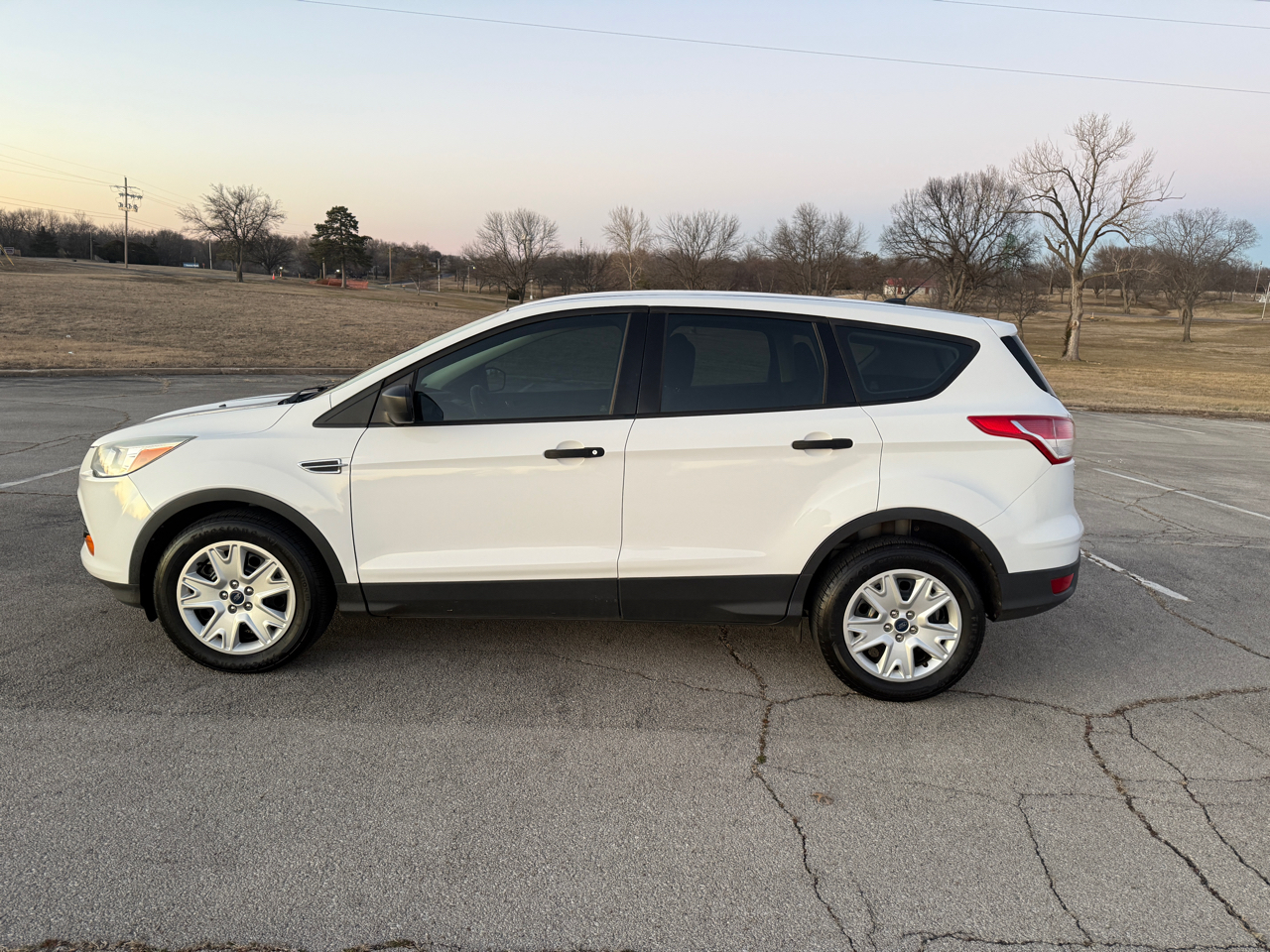 Ford Escape S FWD 2014