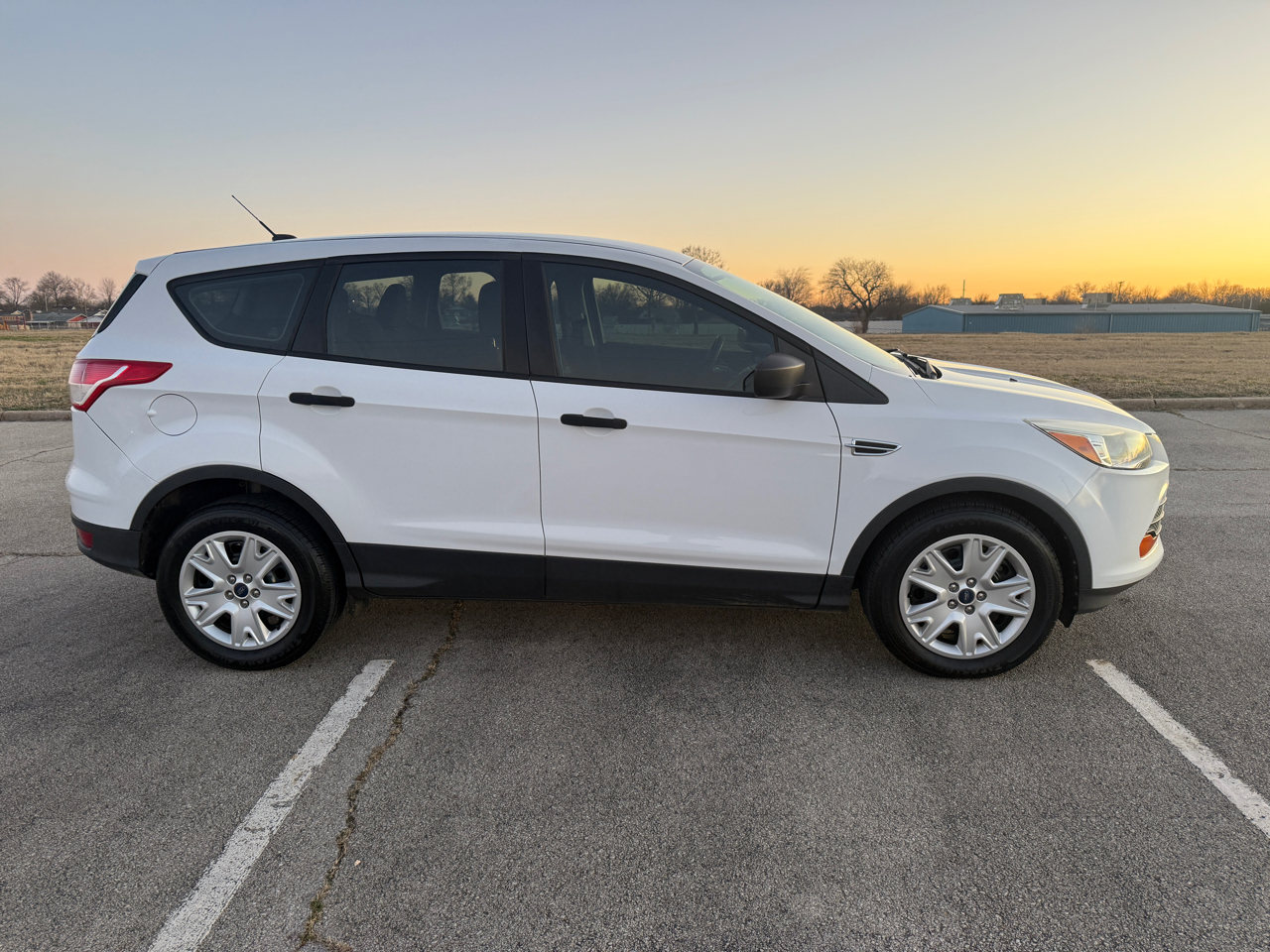 Ford Escape S FWD 2014