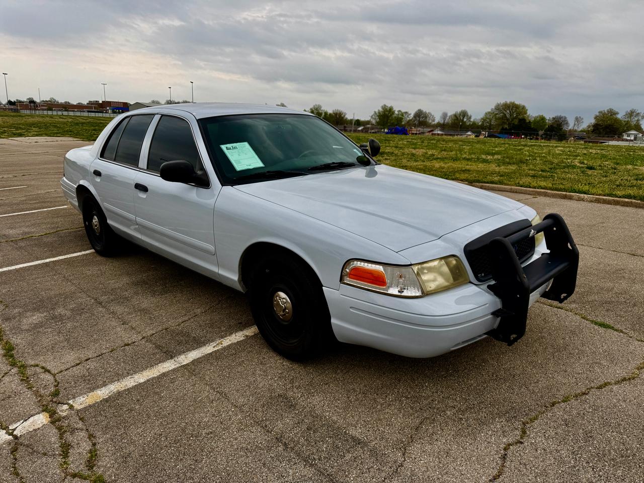 View vehicle photo 2