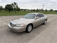 2003 Lincoln Town Car 
