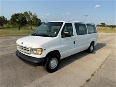 2002 Ford Econoline Wagon 