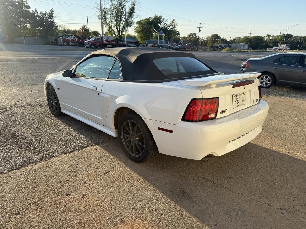 Ford Mustang GT Deluxe Convertible 2003
