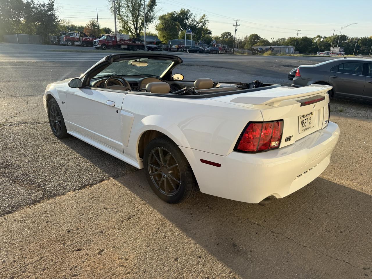 Ford Mustang GT Deluxe Convertible 2003