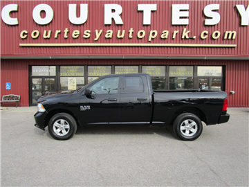 2019 RAM 1500 Classic Express 4x4 Quad Cab 6'4" Box