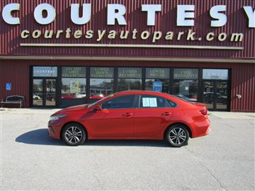 2024 Kia Forte LXS IVT