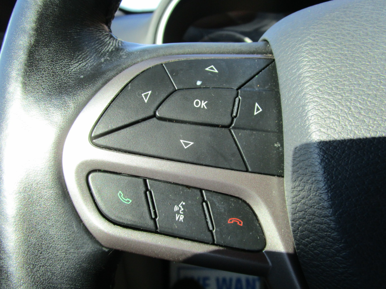 2021 Jeep Cherokee Latitude photo 25