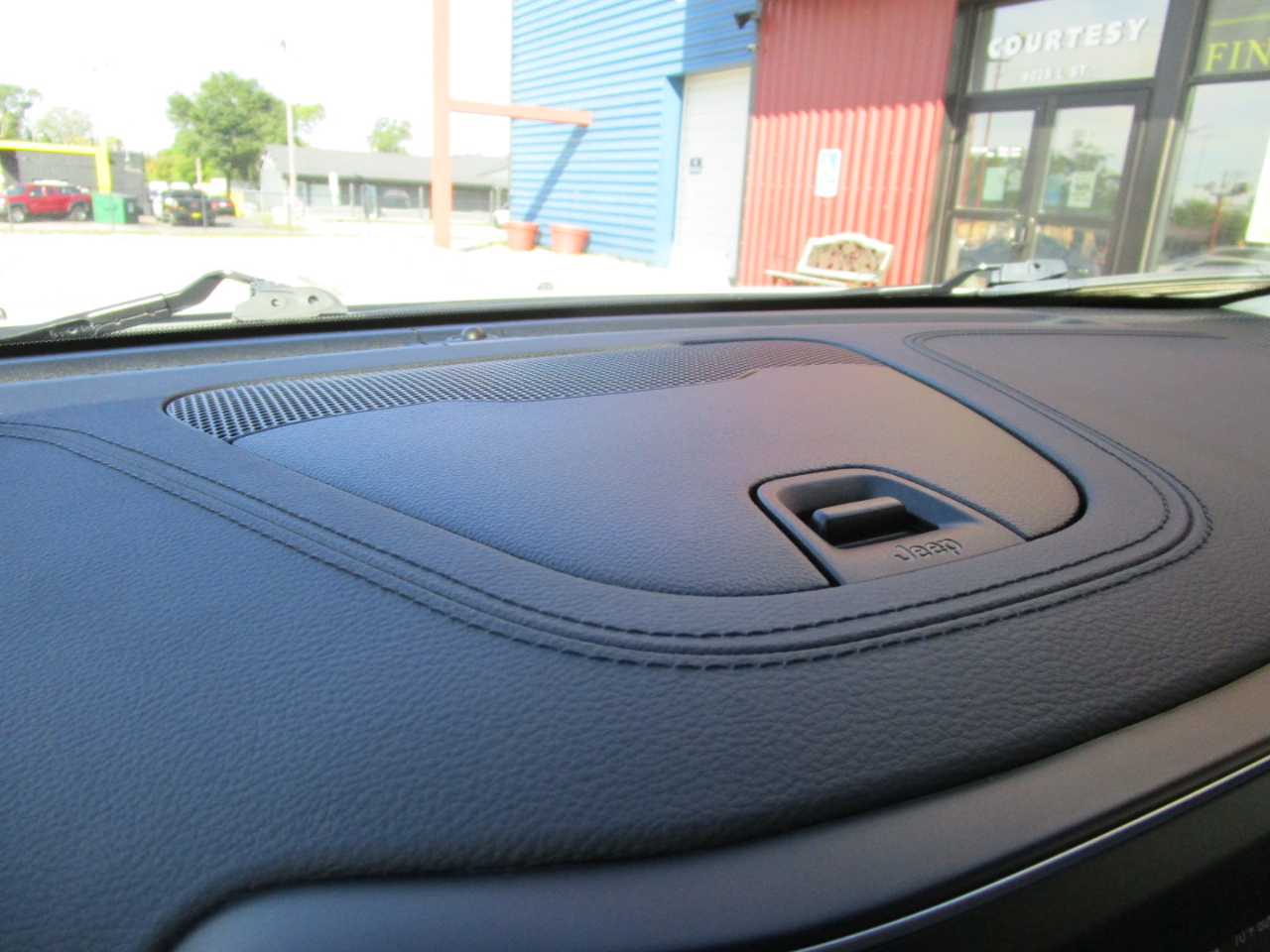 2021 Jeep Cherokee Latitude photo 28