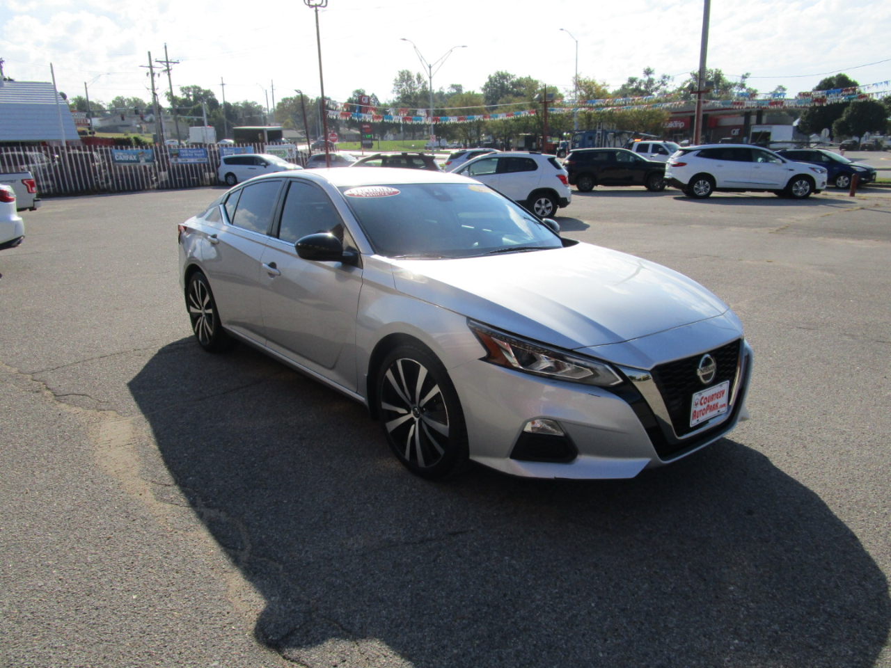 2020 Nissan Altima 2.5 SR photo 3