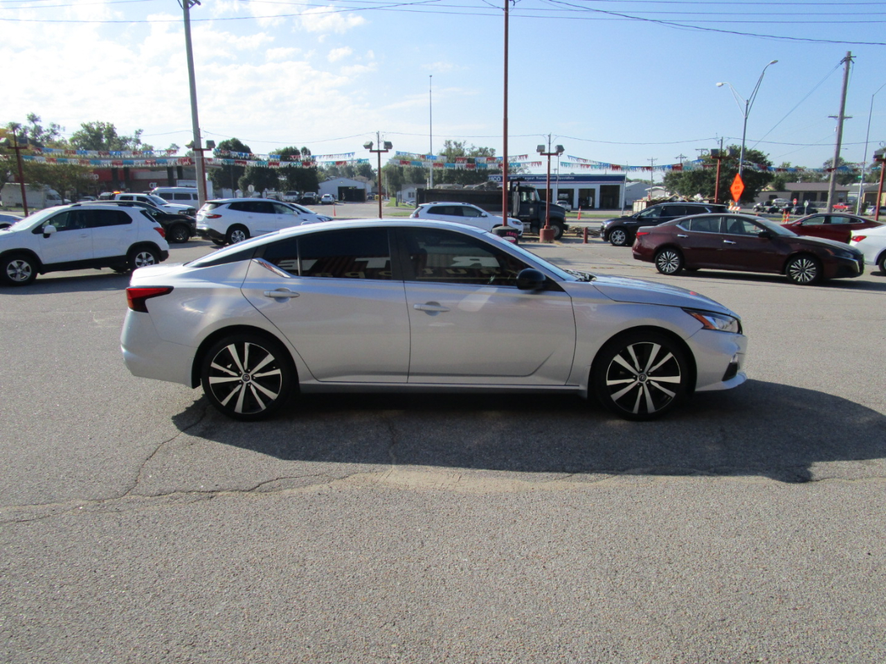 2020 Nissan Altima 2.5 SR photo 4