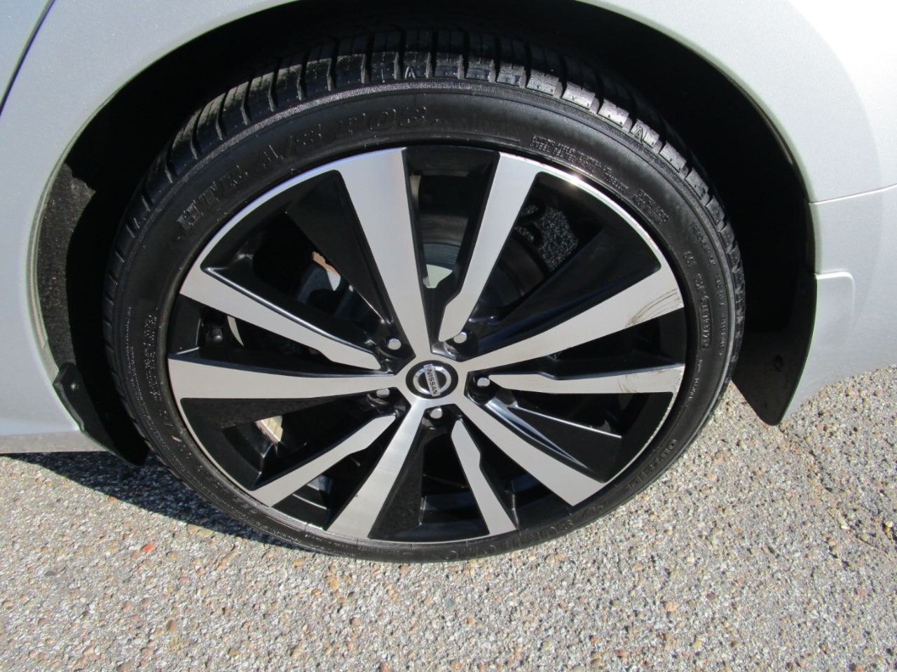 2020 Nissan Altima 2.5 SR photo 8