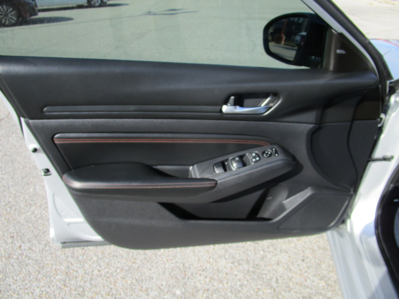2020 Nissan Altima 2.5 SR photo 13