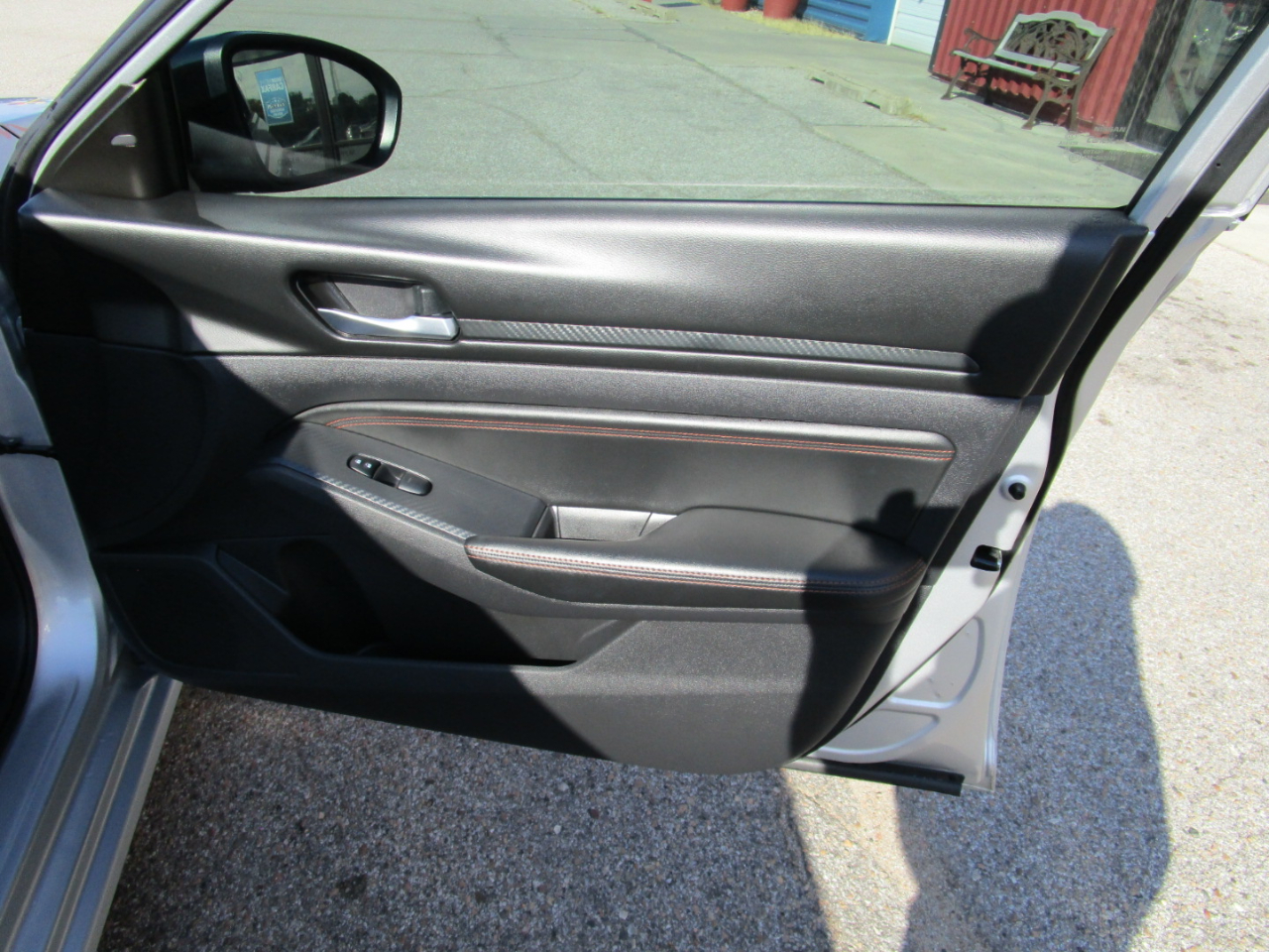 2020 Nissan Altima 2.5 SR photo 24