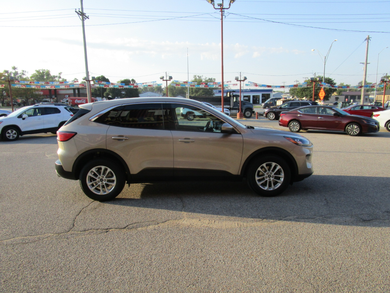 2020 Ford Escape SE photo 4