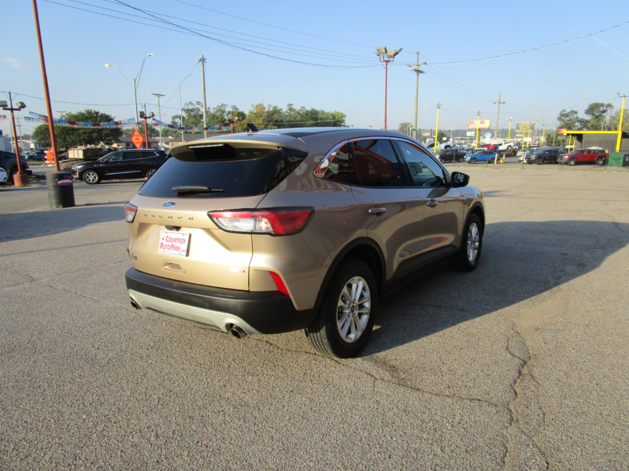 2020 Ford Escape SE photo 5