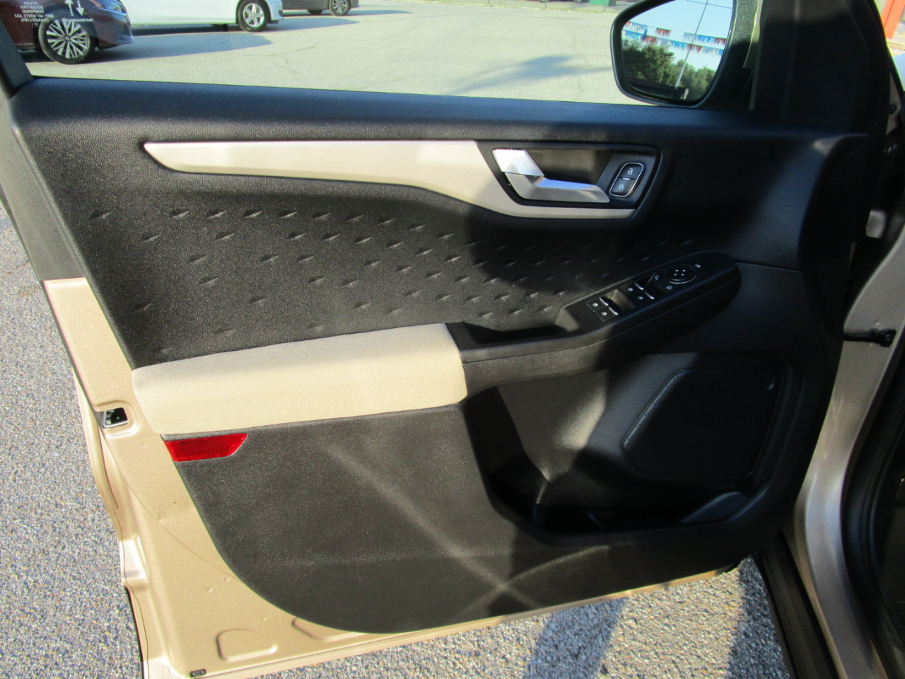 2020 Ford Escape SE photo 13