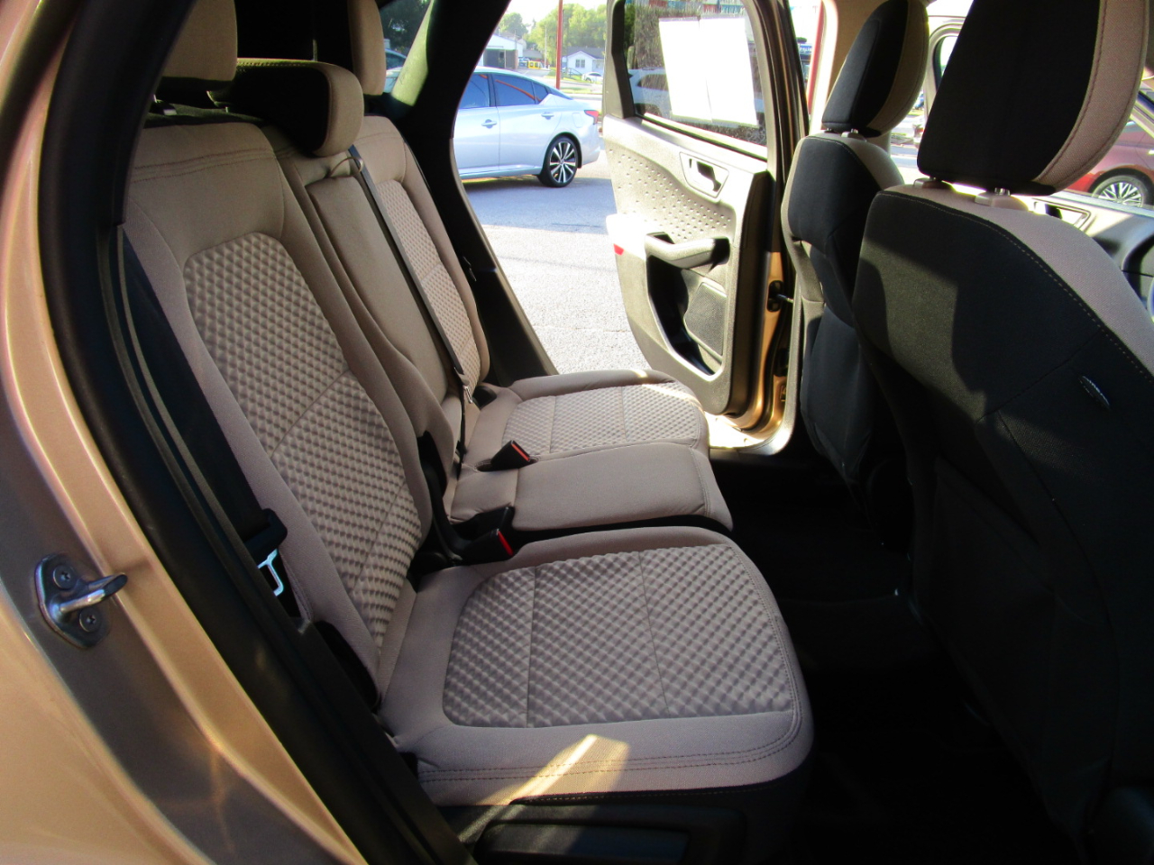 2020 Ford Escape SE photo 17