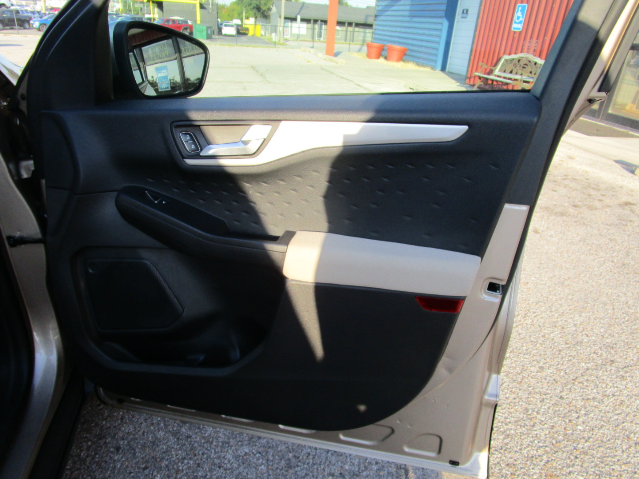 2020 Ford Escape SE photo 21