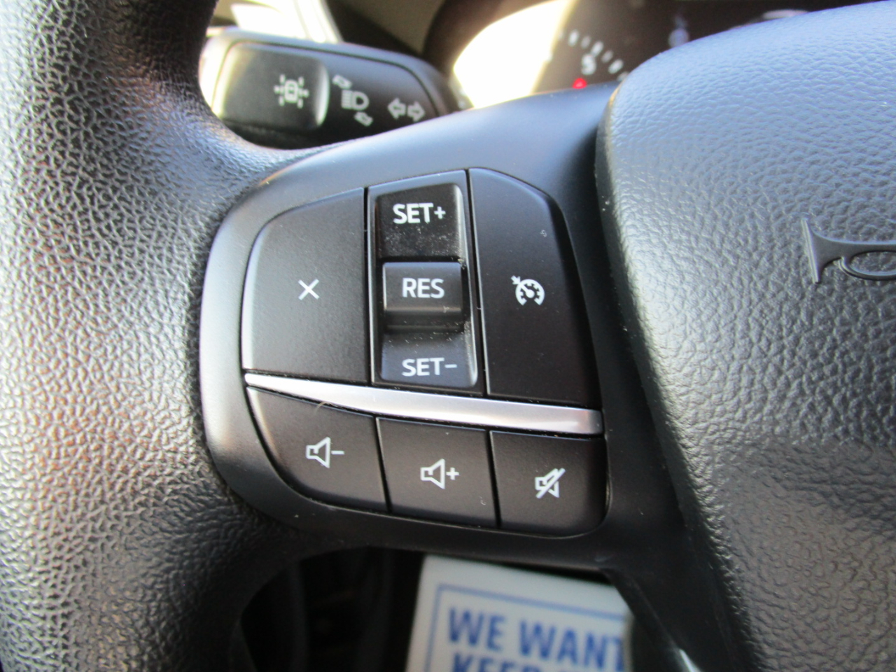 2020 Ford Escape SE photo 26