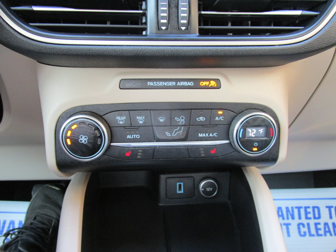 2020 Ford Escape SE photo 37