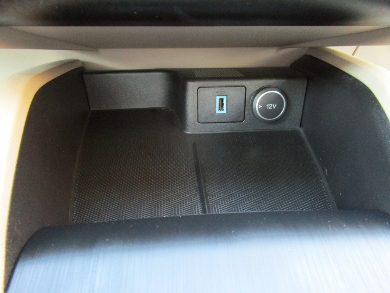 2020 Ford Escape SE photo 38