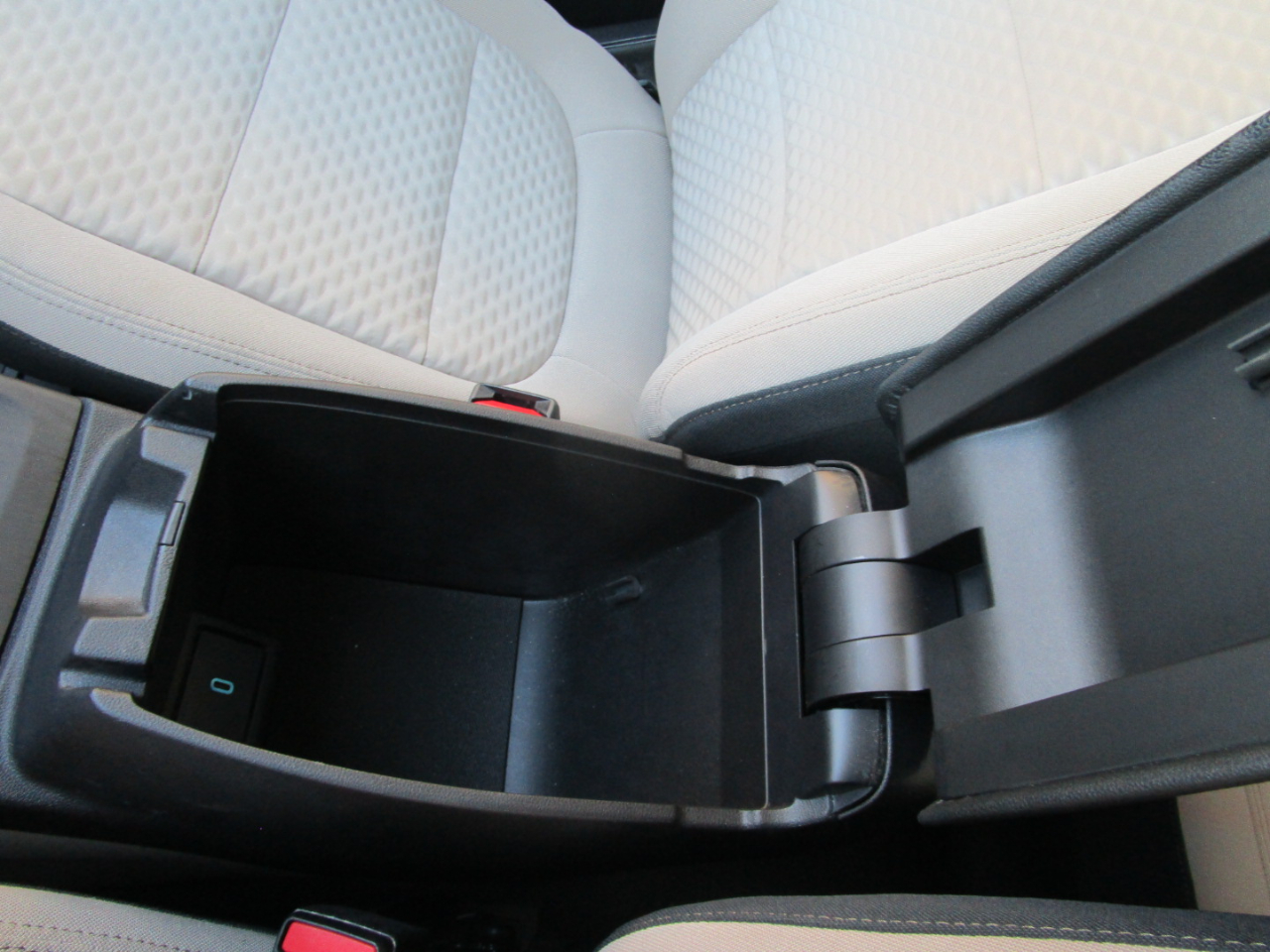 2020 Ford Escape SE photo 42