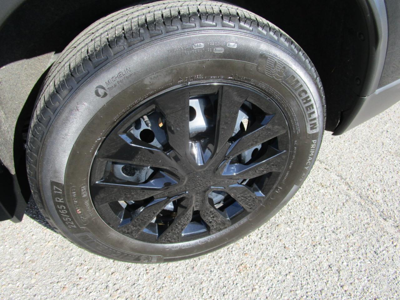 Nissan Rogue AWD 4dr SV 2016