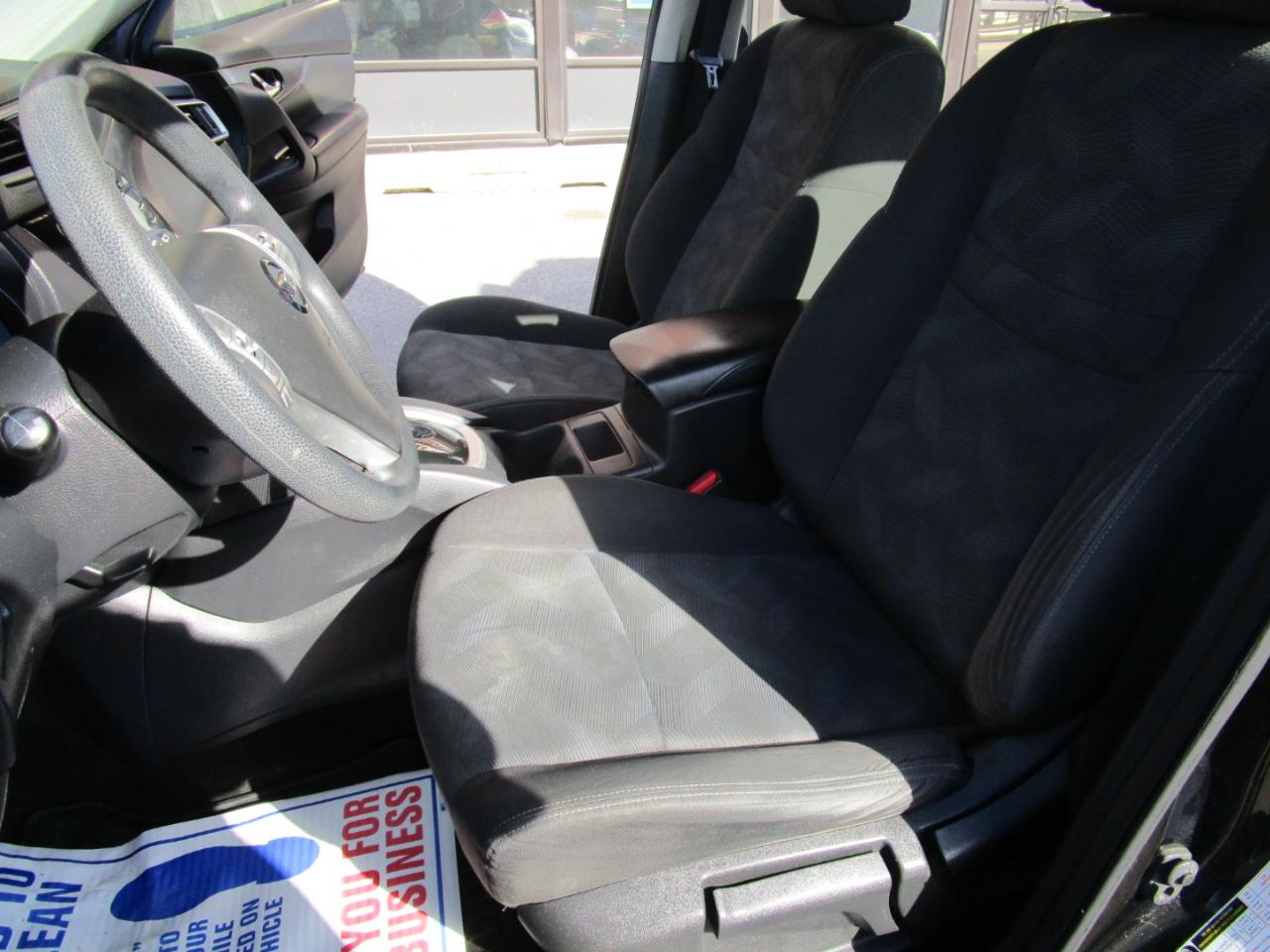 Nissan Rogue AWD 4dr SV 2016