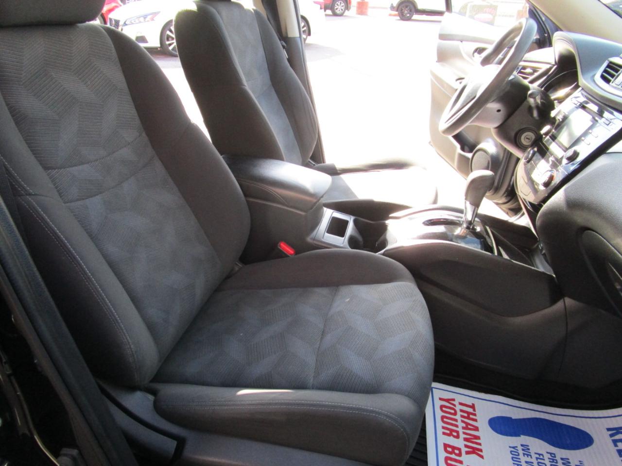 Nissan Rogue AWD 4dr SV 2016