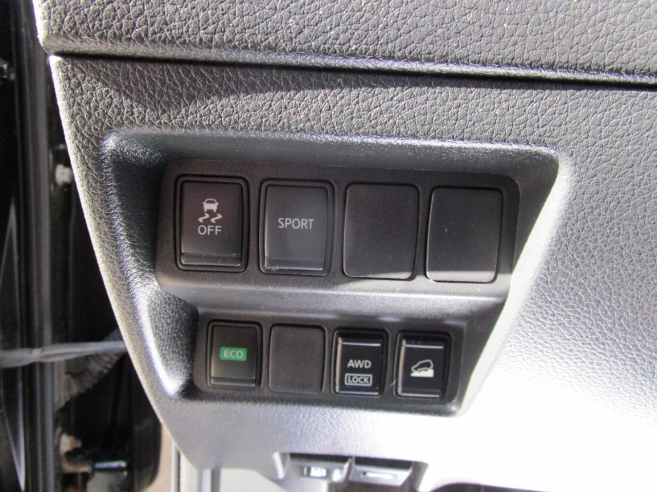 Nissan Rogue AWD 4dr SV 2016