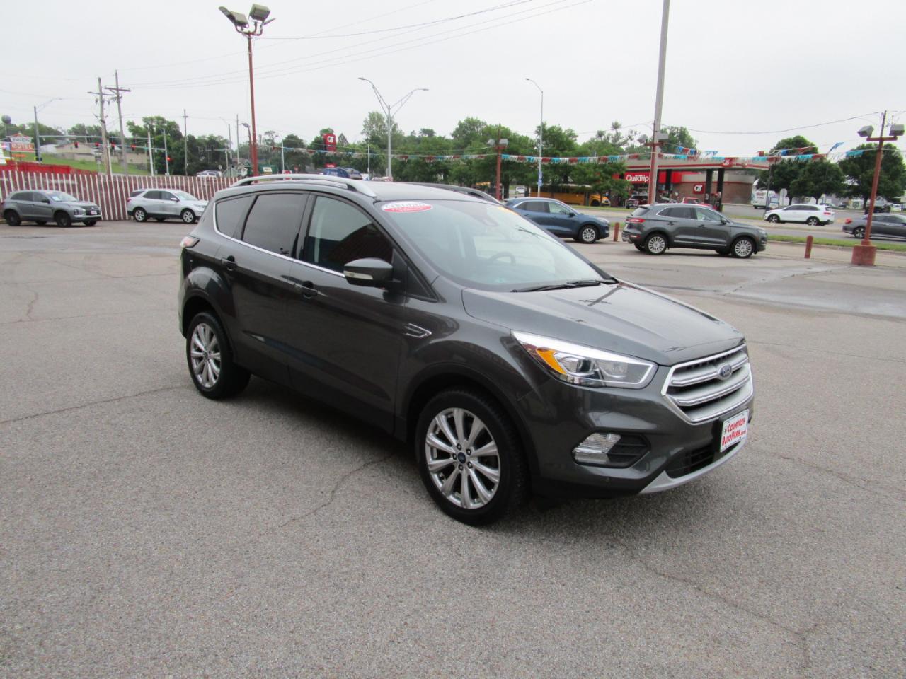 Ford Escape Titanium 4WD 2017