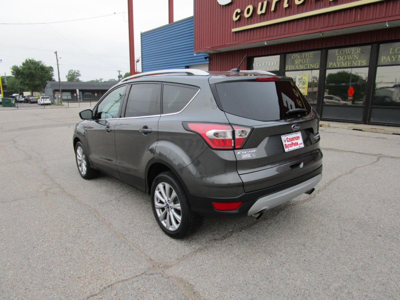 Ford Escape Titanium 4WD 2017