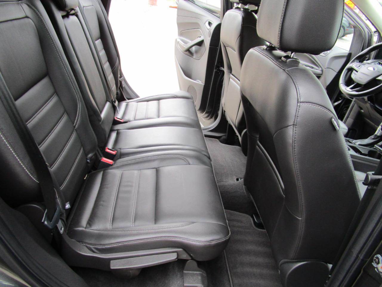 Ford Escape Titanium 4WD 2017