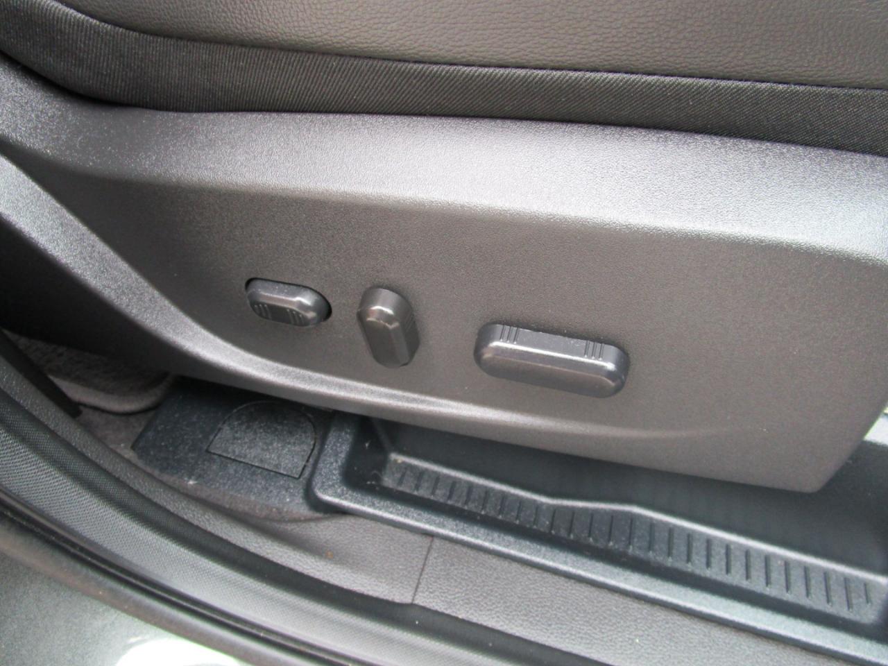 Ford Escape Titanium 4WD 2017
