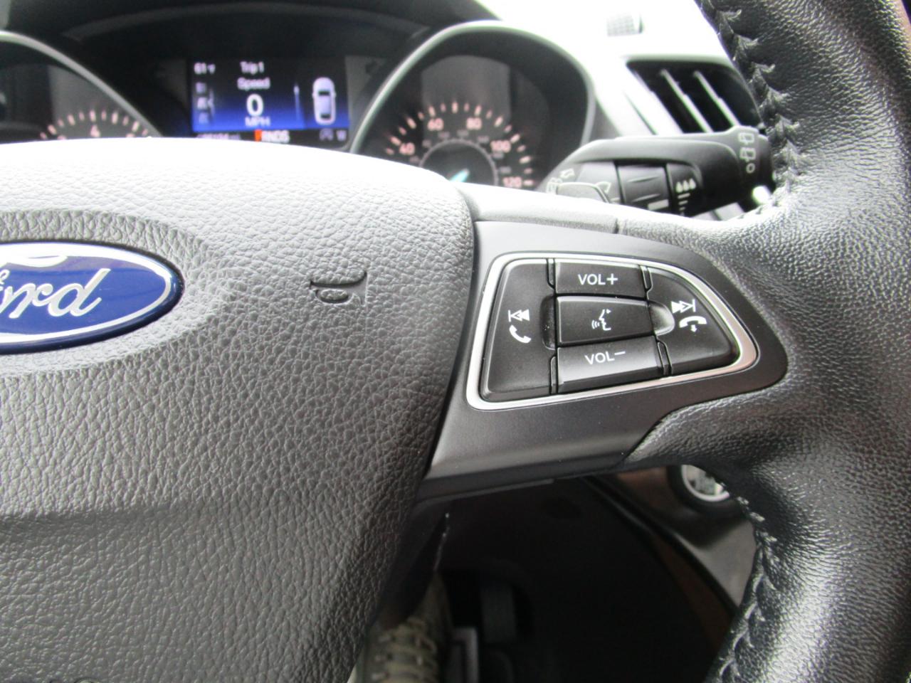 Ford Escape Titanium 4WD 2017