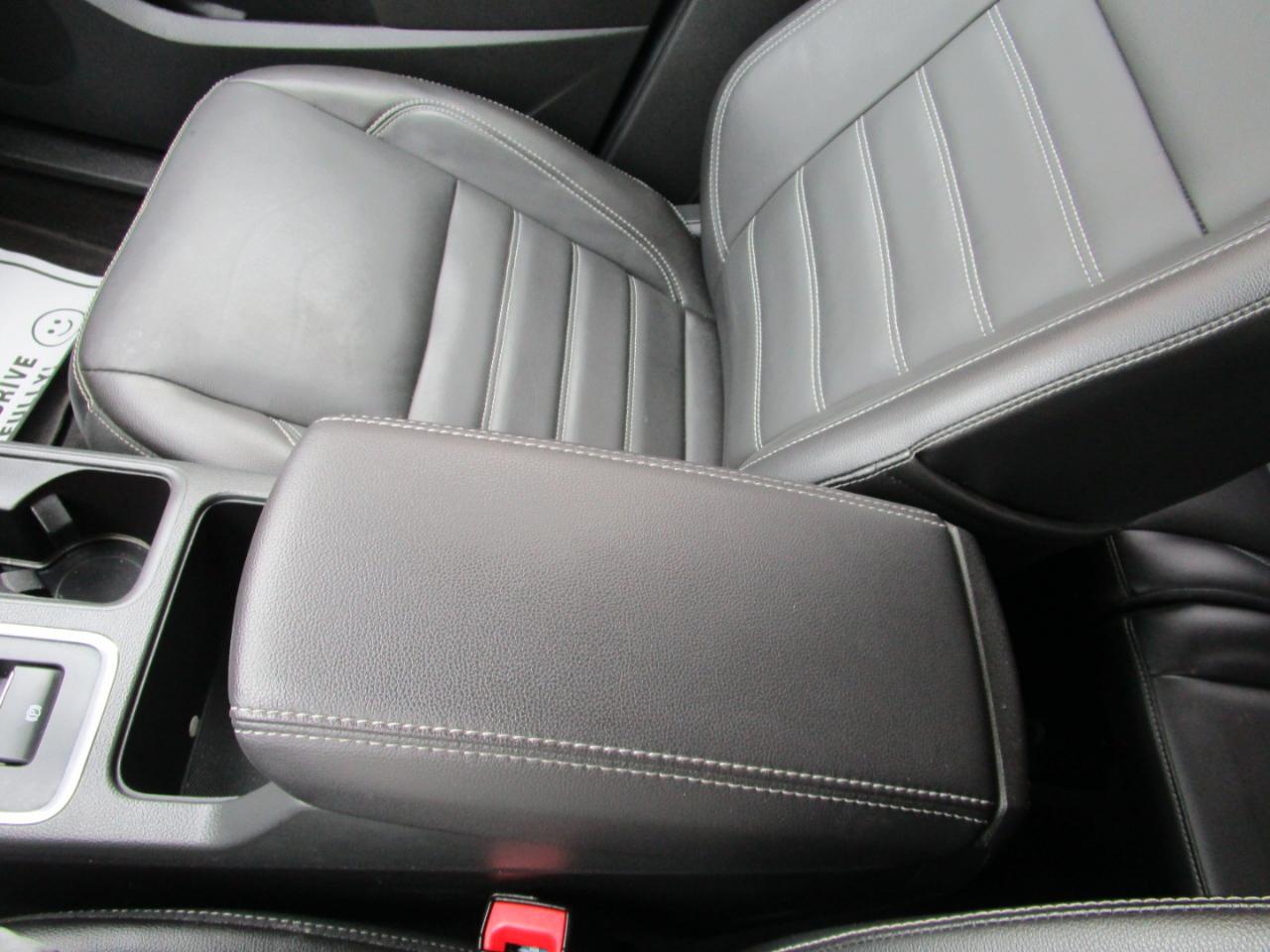 Ford Escape Titanium 4WD 2017