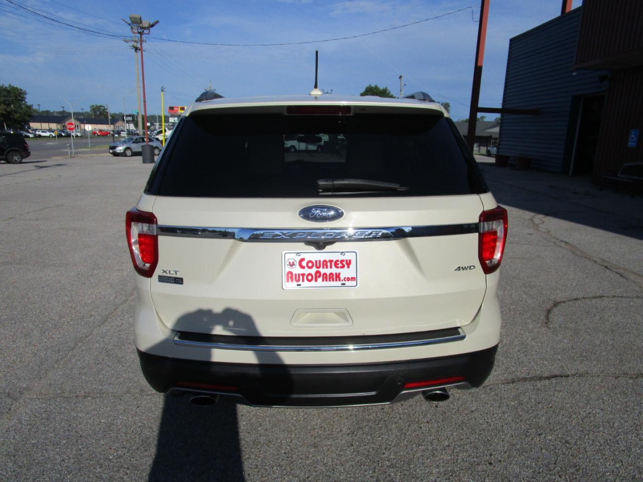 Ford Explorer XLT 4WD 2018